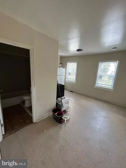 940 Harlem Ave, Baltimore, MD 21217 photo 3