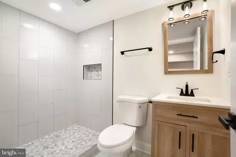 4030 Walrad St, Baltimore, MD 21229 photo 38