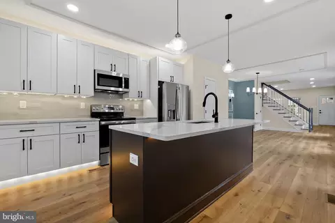4030 Walrad St, Baltimore, MD 21229 photo 17