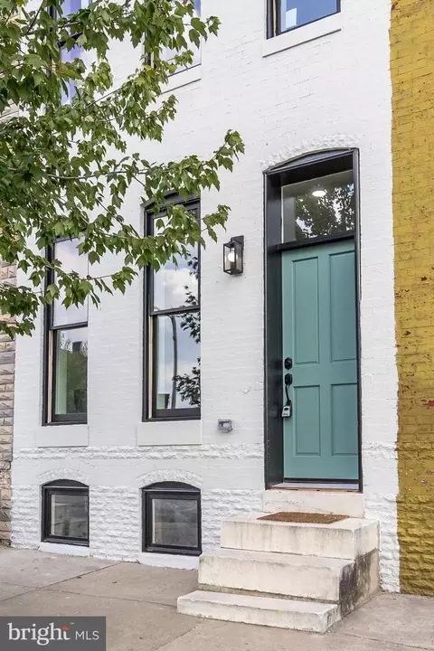 2416 E Chase St, Baltimore, MD 21213