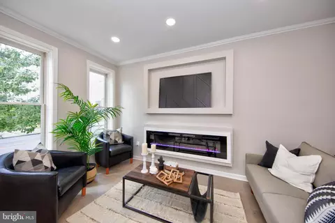 2416 E Chase St, Baltimore, MD 21213 photo 8