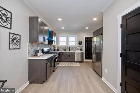 2416 E Chase St, Baltimore, MD 21213 photo 13
