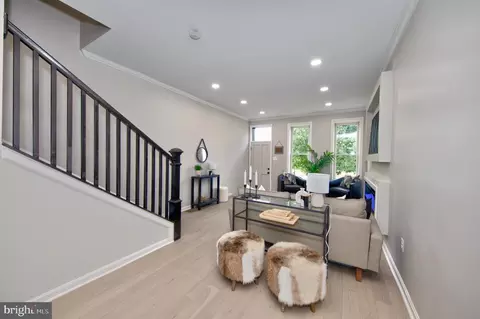 2416 E Chase St, Baltimore, MD 21213 photo 9