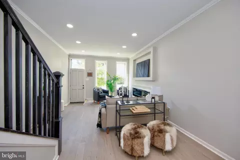 2416 E Chase St, Baltimore, MD 21213 photo 10