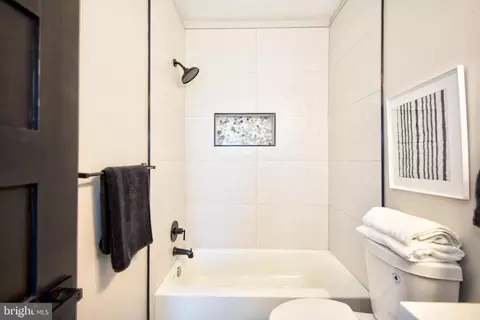 2416 E Chase St, Baltimore, MD 21213 photo 29