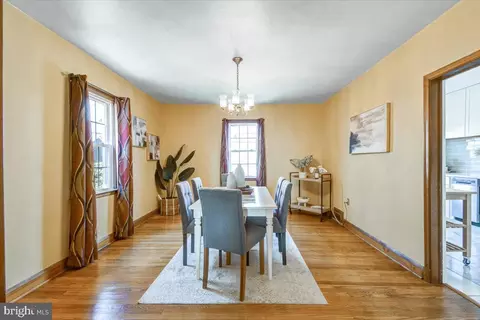 1646 Roundhill Rd, Baltimore, MD 21218 photo 7