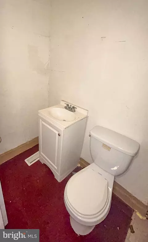 319 E 22nd St, Baltimore, MD 21218 photo 15