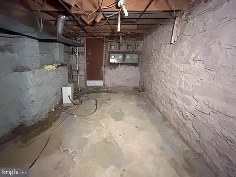 319 E 22nd St, Baltimore, MD 21218 photo 54