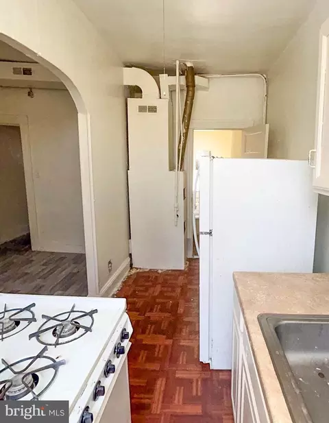 319 E 22nd St, Baltimore, MD 21218 photo 35