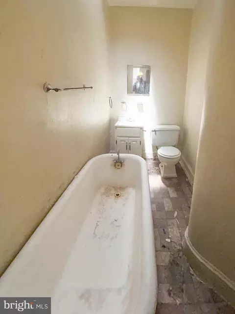 319 E 22nd St, Baltimore, MD 21218 photo 37