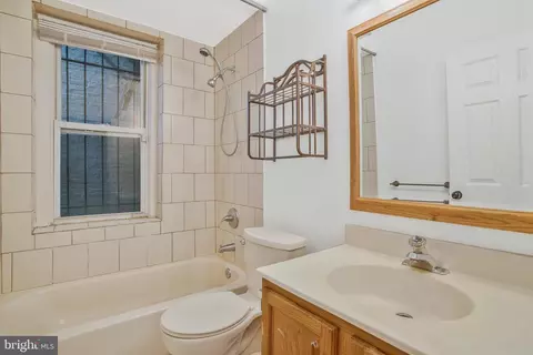12 E Mount Vernon Pl #3, Baltimore, MD 21201 photo 11
