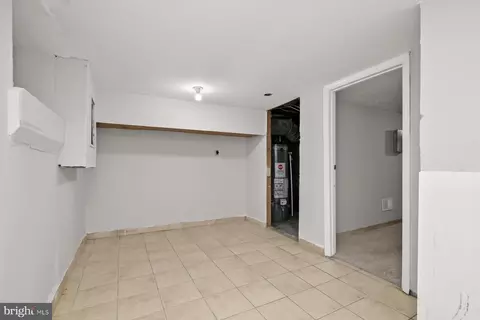 2769 Baker St, Baltimore, MD 21216 photo 35
