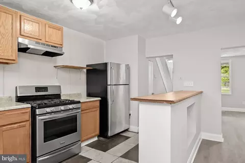 2769 Baker St, Baltimore, MD 21216 photo 20