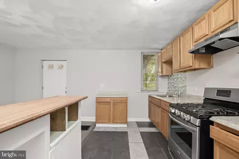 2769 Baker St, Baltimore, MD 21216 photo 18