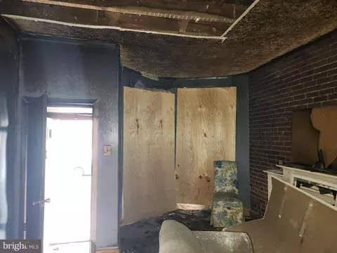 1808 Appleton St, Baltimore, MD 21217 photo 4