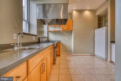 Kitchen - 2920 Elliott St, Baltimore, MD 21224 photo 3 of 7