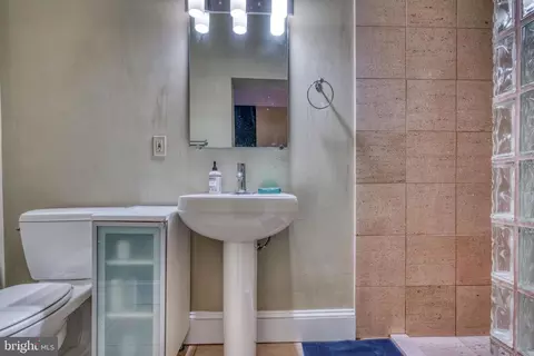 Bath - 2920 Elliott St, Baltimore, MD 21224 photo 2 of 16