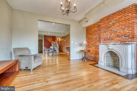 Living - 2920 Elliott St, Baltimore, MD 21224 photo 5 of 5