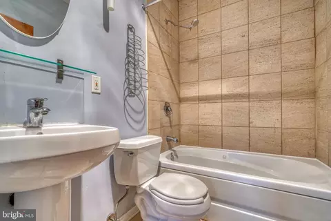 Bath - 2920 Elliott St, Baltimore, MD 21224 photo 16 of 16