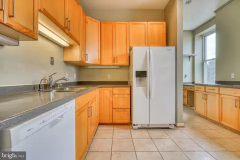 Kitchen - 2920 Elliott St, Baltimore, MD 21224 photo 7 of 7