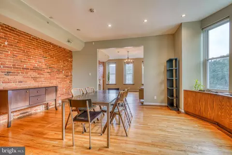 Dining - 2920 Elliott St, Baltimore, MD 21224 photo 2 of 4