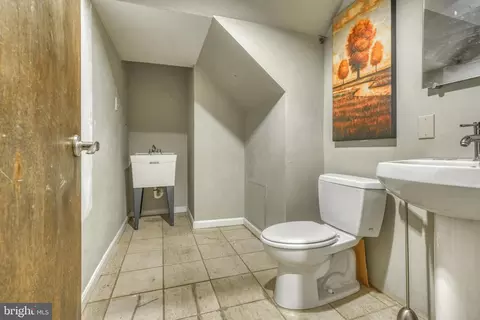 Bath - 2920 Elliott St, Baltimore, MD 21224 photo 1 of 16