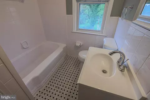 4902 Lindsay Rd, Baltimore, MD 21229 photo 36