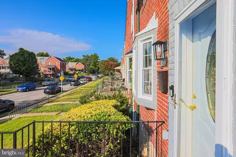 4902 Lindsay Rd, Baltimore, MD 21229 photo 6
