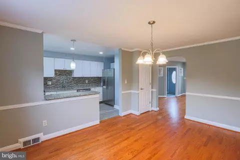 4902 Lindsay Rd, Baltimore, MD 21229 photo 16