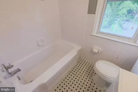 4902 Lindsay Rd, Baltimore, MD 21229 photo 37