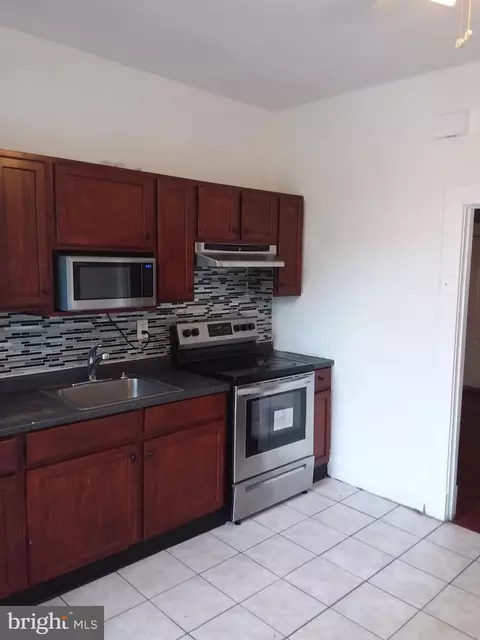 1706 Carswell St, Baltimore, MD 21218