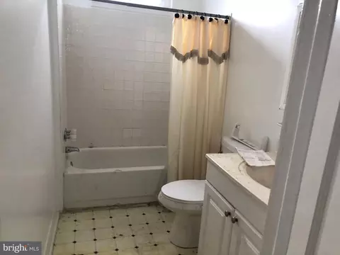 4402 Colborne Rd, Baltimore, MD 21229 photo 8