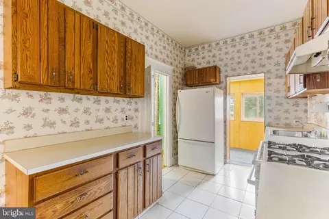 4216 Falls Rd, Baltimore, MD 21211 photo 10