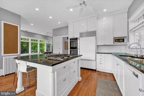 325 Hawthorne Rd, Baltimore, MD 21210 photo 17