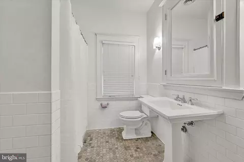 325 Hawthorne Rd, Baltimore, MD 21210 photo 25