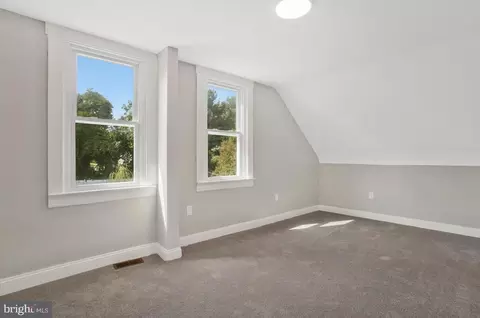 311 E Jeffrey St, Brooklyn, MD 21225 photo 23