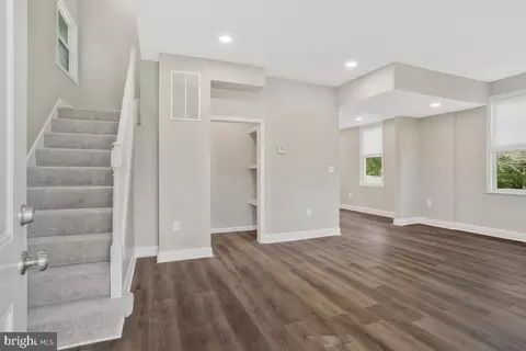 311 E Jeffrey St, Brooklyn, MD 21225 photo 4