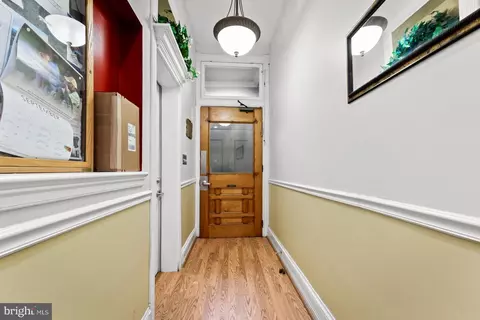 1520 Mcculloh St, Baltimore, MD 21217 photo 2