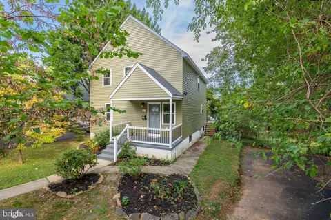 6301 Everall Ave, Baltimore, MD 21206 photo 2