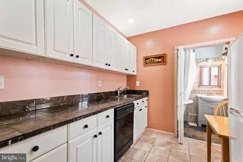 205 S Exeter St, Baltimore, MD 21202 photo 36