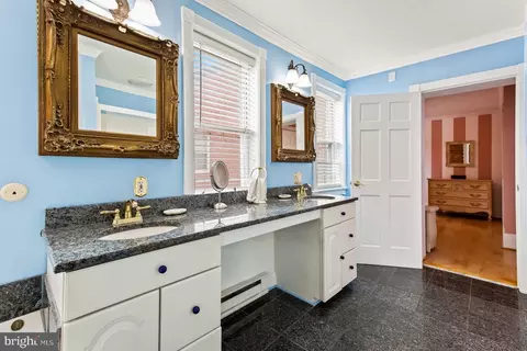 205 S Exeter St, Baltimore, MD 21202 photo 21