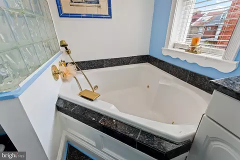 205 S Exeter St, Baltimore, MD 21202 photo 23