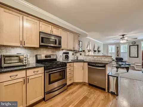 426 E Randall St, Baltimore, MD 21230 photo 11