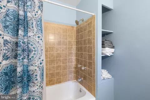 20 S Ann St, Baltimore, MD 21231 photo 25