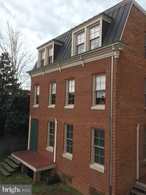 28 S Calhoun St, Baltimore, MD 21223