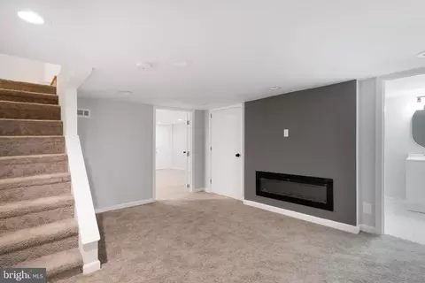 3402 W Franklin St, Baltimore, MD 21229 photo 6