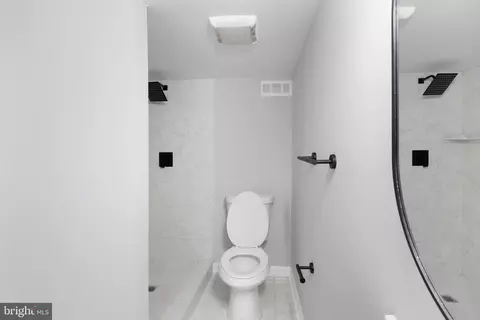 3402 W Franklin St, Baltimore, MD 21229 photo 12