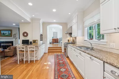218 Tunbridge Rd, Baltimore, MD 21212 photo 18