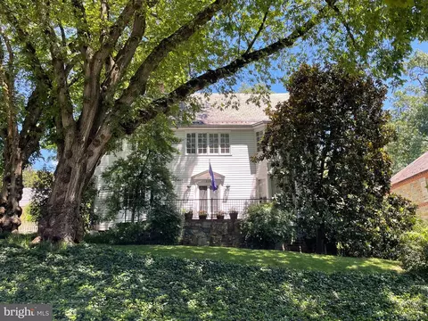 218 Tunbridge Rd, Baltimore, MD 21212 photo 2