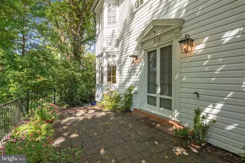 218 Tunbridge Rd, Baltimore, MD 21212 photo 12